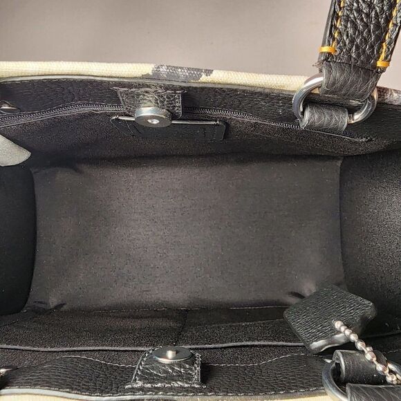 NWT Coach CJ622 Dempsey Carryall With Houndstooth Print And Patch Cream/Black - Picture 7 of 7